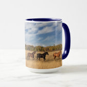 Pferde direkt vor dem Grand Teton Nationalpark Tasse (VorderseiteRechts)