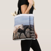 Pferde führen mit Pferden Tasche (Von Nahem)