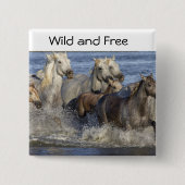 Pferde galoppieren im Wasser Button (Vorderseite)