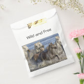 Pferde galoppieren im Wasser Geschenktütchen (Versiegelt)