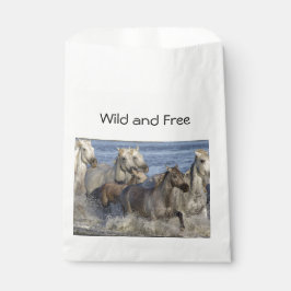 Pferde galoppieren im Wasser Geschenktütchen