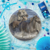 Pferde galoppieren im Wasser Pappteller (Party)