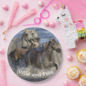 Pferde galoppieren im Wasser Pappteller (Party)