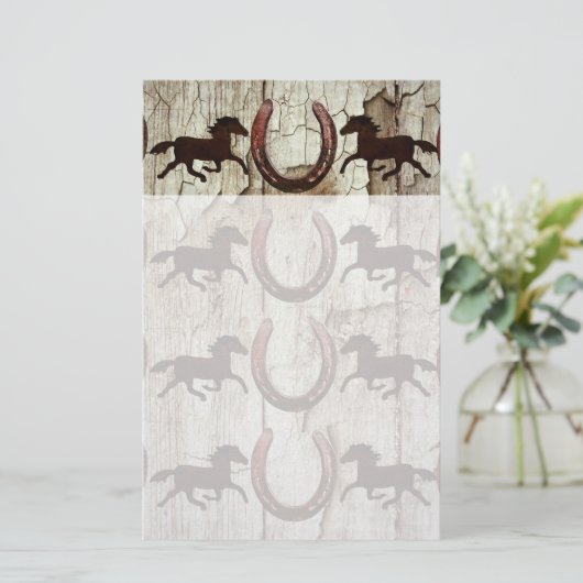 Pferde Horseshos auf Barnholz Cowboy Geschenke Briefpapier (Stehend Vorderseite)