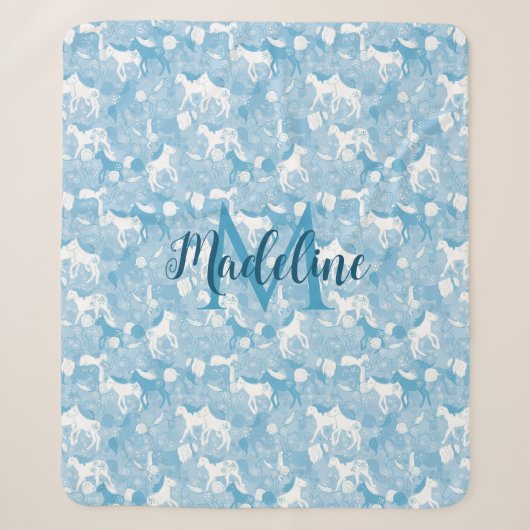 Pferde im Feld_Soft Blue Monogramed Blanket Sherpadecke (Vorderseite)