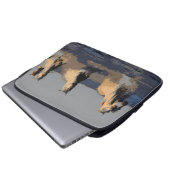 Pferde im Meer - Wilde Pferde Laptopschutzhülle (Vorne Knopf)