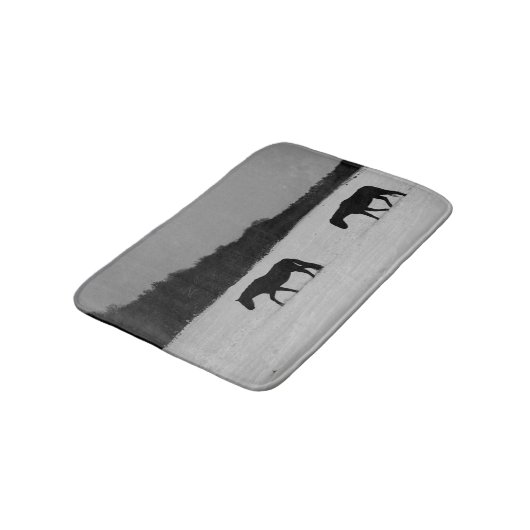 Pferde im Schnee bmm Badematte (Schrägansicht)