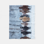 Pferde in der Kälte Fleecedecke (Vorderseite)