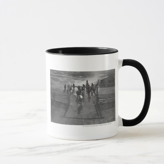 Pferde in die Hürde Tasse (Rechts)