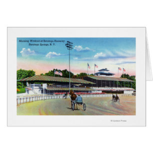 Pferde lernen Morgentraining auf der Strecke