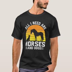 Pferde, Mädchen, Männer und Frauen, die Liebe von  T-Shirt