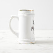 Pferde mit einem heraldischen Schild, mit Monogram Bierglas (Links)