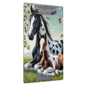 Pferde und Fohlen ruhen Amid blühende Bäume Klemmbrett (Rechts)