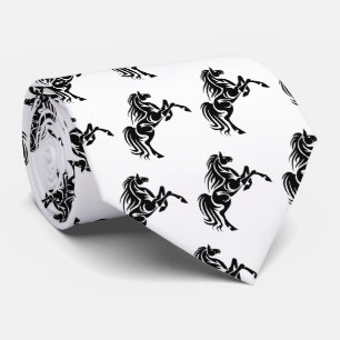 Pferdebroncos-Mustang-Maskottchen auf irgendeiner Krawatte