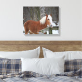 Pferdeentwurf im Schnee Leinwanddruck (Insitu (Schlafzimmer))