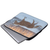 Pferdefahrt im Winter auf der Hideout Ranch Laptopschutzhülle (Vorne Knopf)
