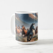 Pferdeherd Galloping, Misty Mountain Scene Kaffeetasse (Vorderseite Links)