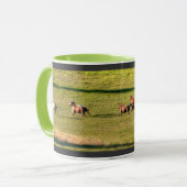 Pferdeherde auf einem Reittier-Foto Tasse (Vorderseite Links)