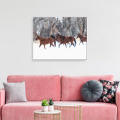 Pferdeherde, die in Winterschnee laufen Leinwanddruck (Insitu (Wohnzimmer))