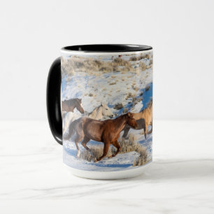 Pferdeherde im Winter auf der Hideout Ranch Tasse