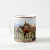 Pferdeherde unter großem Himmel Kaffeetasse (Vorderseite Links)