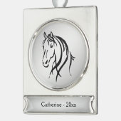 Pferdekopf auf Silbername und Jahr Banner-Ornament Silber (Links)