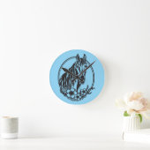 Pferdekopf mit Blume Runde Wanduhr (Zuhause)