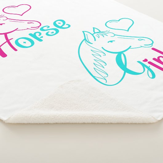 Pferdemädchen in Rosa und Türkis Sherpadecke (3/4)