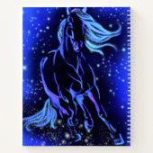 PferdeNotebook läuft in blauer Mondlicht Notizblock (Rückseite)