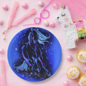 Pferdepapier-Teller laufen in blauer Mondlichtnach Pappteller (Party)