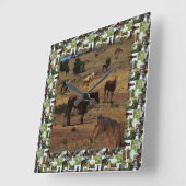 Pferdetal in Pferdebilderahmen, Quadratische Wanduhr (Winkel)