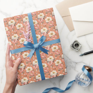 Pfingstrosen in Rosa und Elfenbein auf gedämpftem Geschenkpapier