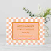 Pfirsich Flaum Orange kariert Gingham-Muster Save The Date (Stehend Vorderseite)