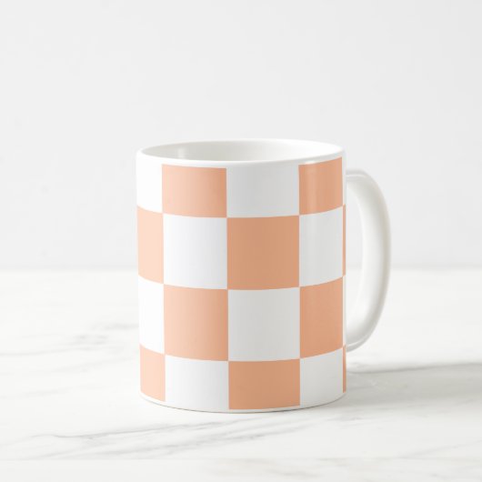 Pfirsich Fuzz kariertes Gingham-Muster Kaffeetasse (VorderseiteRechts)