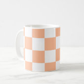 Pfirsich Fuzz kariertes Gingham-Muster Kaffeetasse (Vorderseite Links)
