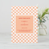 Pfirsich Fuzz kariertes Gingham-Muster Save The Date (Stehend Vorderseite)