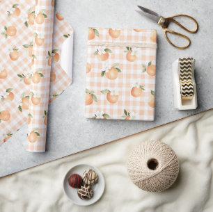 Pfirsich-Gingham-Baby-Shower-Geschenk Geschenkpapier
