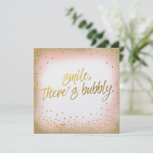 Pfirsich-Goldlächeln dort ist- sprudelnde Einladung (Stehend Vorderseite)