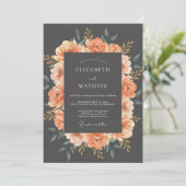 Pfirsich Opulente Florale Hochzeit Einladung (Stehend Vorderseite)