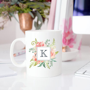 Pfirsich- und Creme-Wasserfarben-Blumen mit Monogr Kaffeetasse