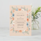 Pfirsichblaue florale Hochzeit Einladung (Stehend Vorderseite)