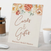 Pfirsichblumenkarten und -geschenke für Brautparty Sockelschild (In Situ)