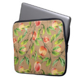 Pfirsiche am Baum Laptopschutzhülle (Vorderseite Links)