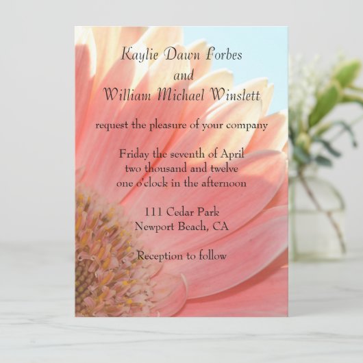 Pfirsiche und Blume Cream Gerbera Einladung (Stehend Vorderseite)