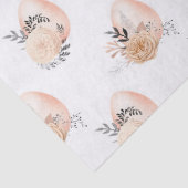 Pfirsicheier und Blume auf der weißen Decoupage Seidenpapier (Detail)