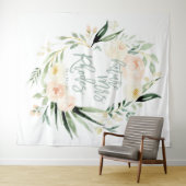 Pfirsichfarben + Blumenband für das grüne Brautpar Wandteppich (Beispiel (Horizontal))