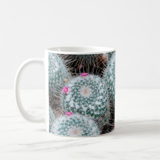 Pflanze mit Tiny Pink Blume Kaffeetasse (Links)