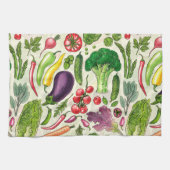 Pflanzliche und pflanzliche Gartenernte auf weißem Geschirrtuch (Horizontal)