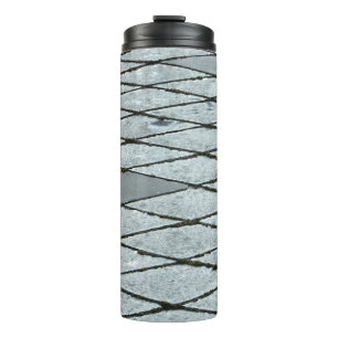 Pflaster aus Graubeton Thermosbecher