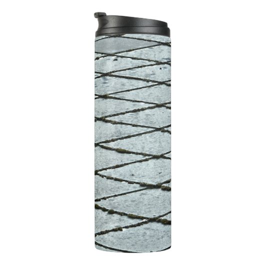 Pflaster aus Graubeton Thermosbecher (Nach rechts gedreht)